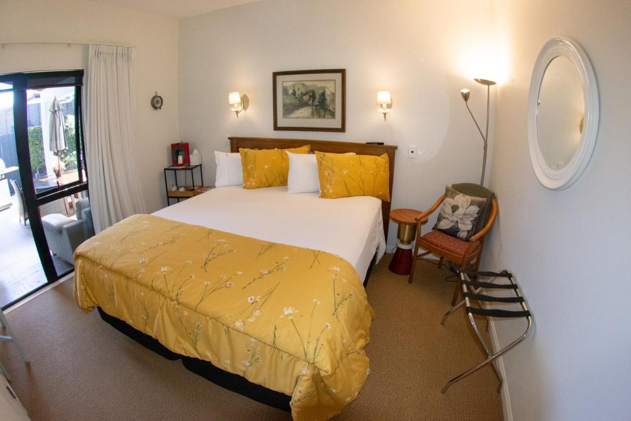 Tuscan Retreat Bed & Breakfast - Adults Only Bed & Breakfast Papamoa Ngoại thất bức ảnh