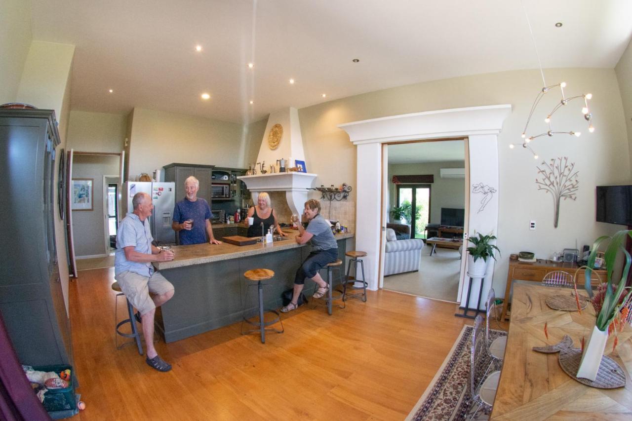 Tuscan Retreat Bed & Breakfast - Adults Only Bed & Breakfast Papamoa Ngoại thất bức ảnh